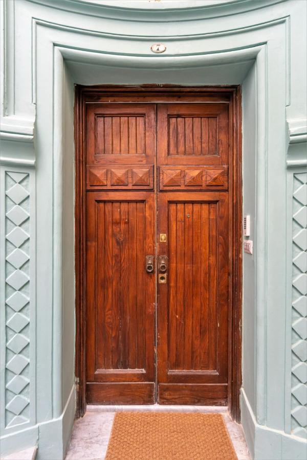 נאפולי Palazzo Massa Apartments מראה חיצוני תמונה